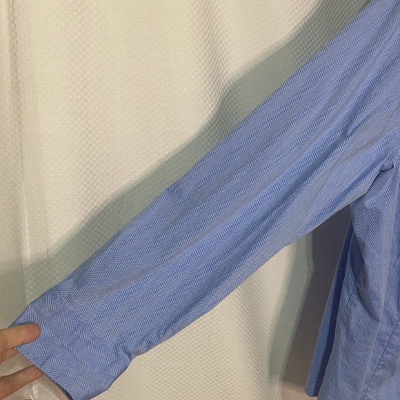 Lane Bryant 26 blue on blue herringbone pattern blouse shaped worn once euc - Picture 4 of 6